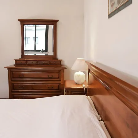 Spazioso E Intero Valenza